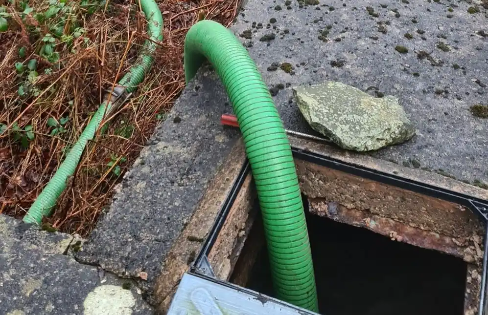 تخلیه چاه اقدسیه تهران (سپتیک، چربی گیر) سریع و حرفه ایی